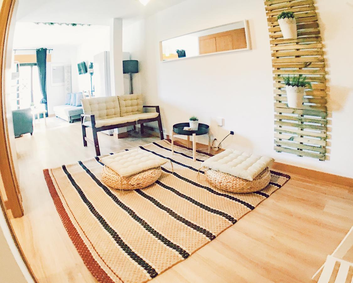 Lollipop Flats City Center Foxy Apartment *