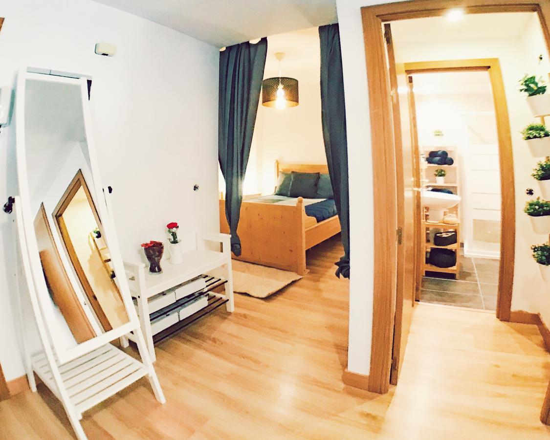 Lollipop Flats City Center Foxy Apartment *