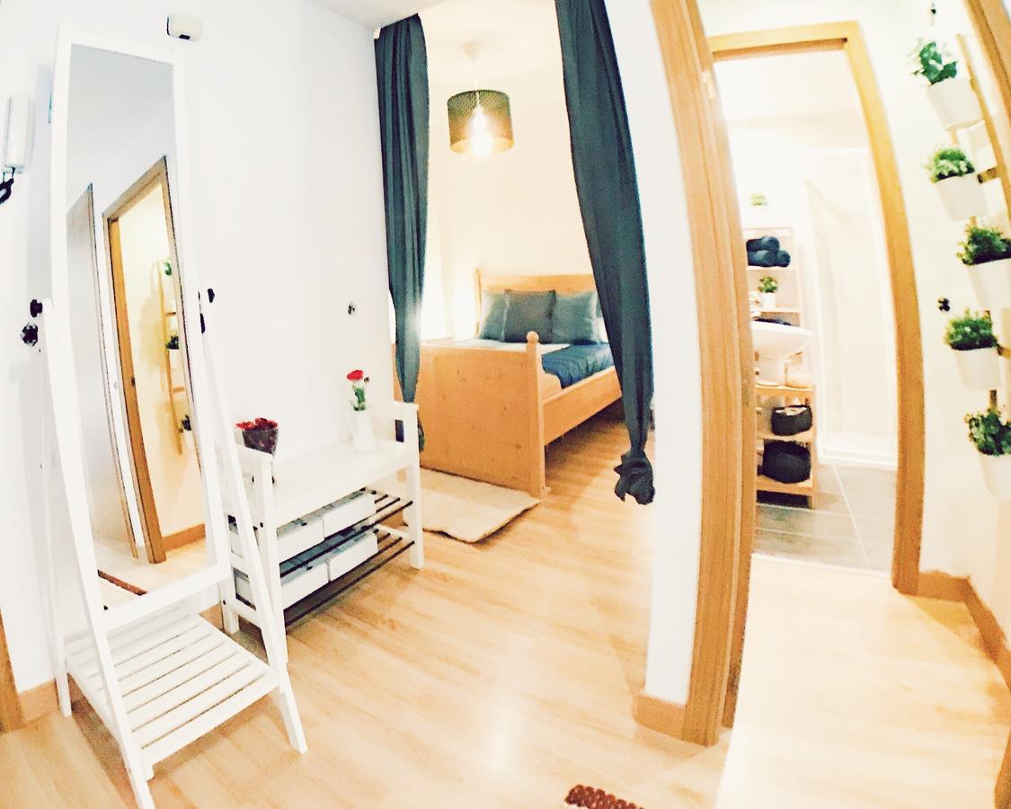Lollipop Flats City Center Foxy Apartment *